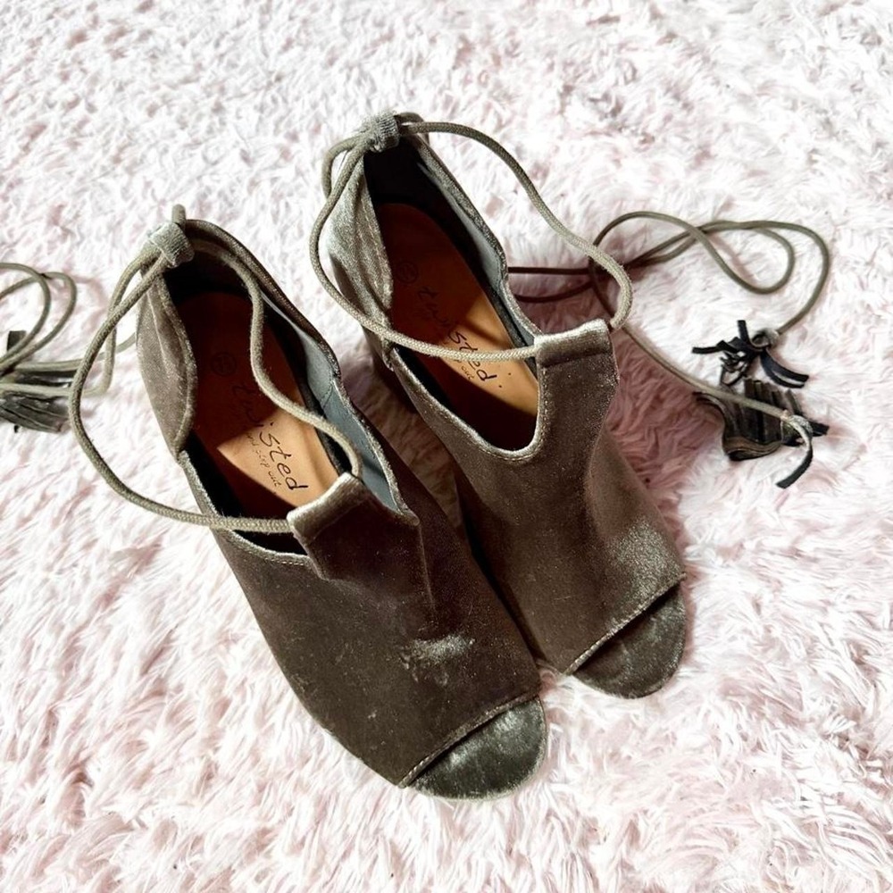 Velvet Lace Up Ankle Strap Peep Toe Chunky Heel Womens 7.5 Y2K Boho Urban Glam